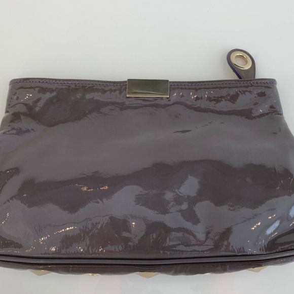 JIMMY CHOO PURPLE PATENT LEATHER GOLD TONE CLUTCH - Picture 4 of 8